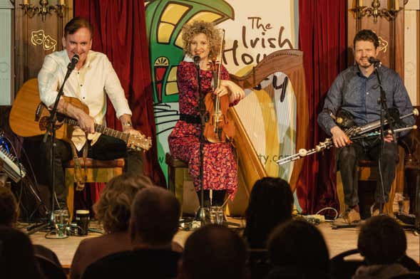 Dublin Folk Show and Dinner